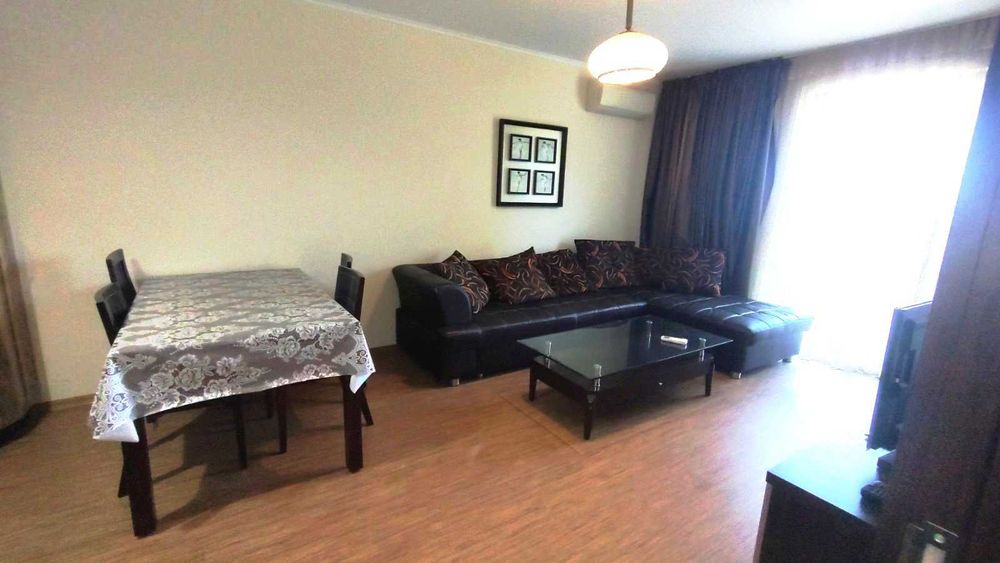 Море през прозореца!