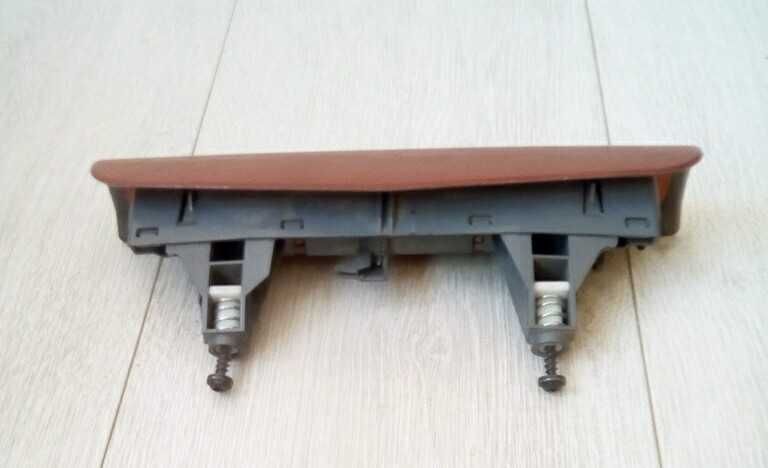 Продавам заден  трети стоп за Опел Астра - модел 2007г.