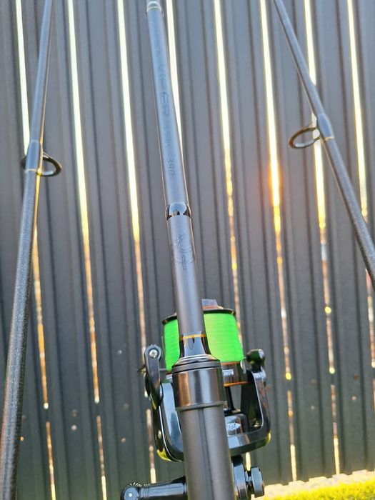 Set 4 Lansete Crap FL VIPER 3.90m 3.5 LBS 2 trons Slim + 4 AviatorDp70