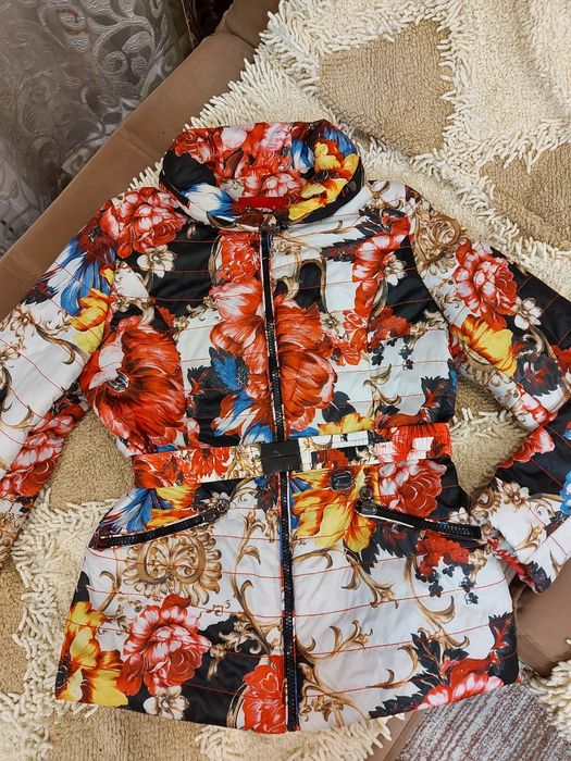 Демисезонная куртка. 46-48 размер.