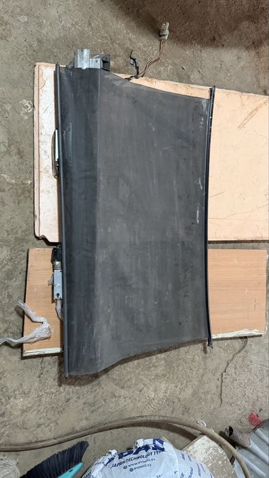 Продам заднею электрошторку от бмв е34