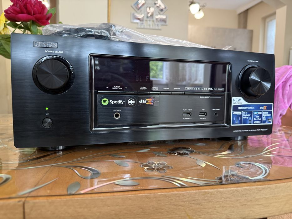 Denon AVR-X3200W Bluetooth Wi-Fi