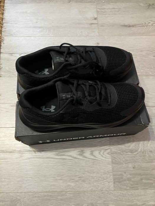 Under Armour UA surge 3