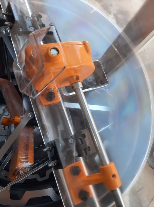 Центрофуга за мед радиална 3/12 електрическа 12/220