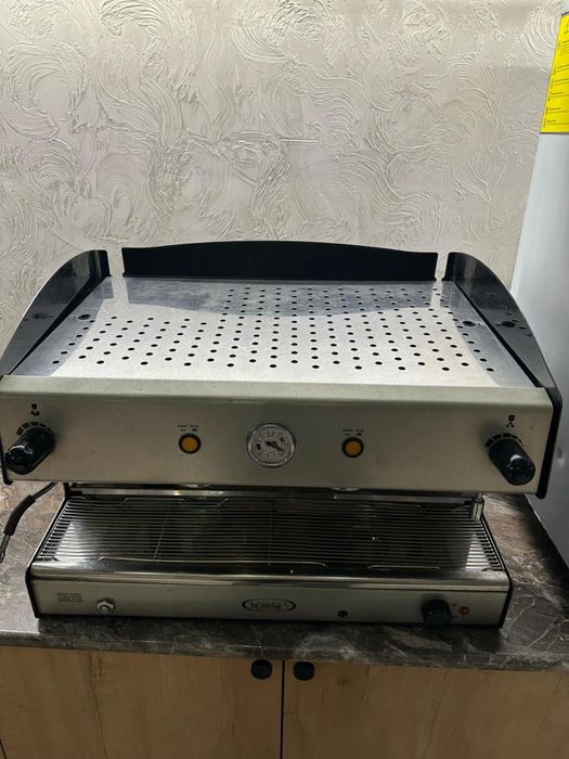 продается Кофемашина