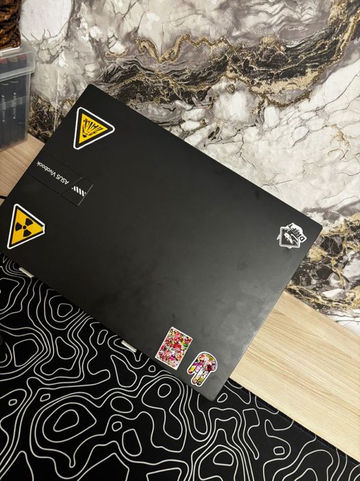 Срочно продам ноутбук ASUS Vivobook