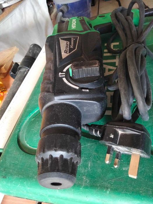 перфоратор HITACHI DH26PX