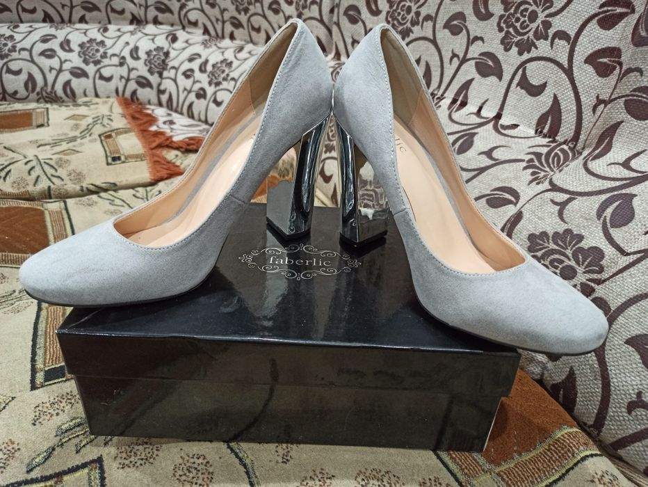 Туфли на высоком каблуке