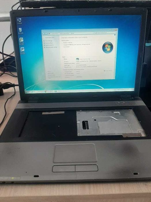 Евтин 17 инчов лаптоп