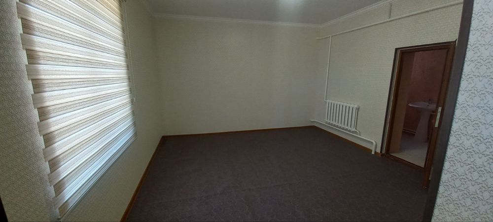 2 хужалик ховли срочно сотилади.