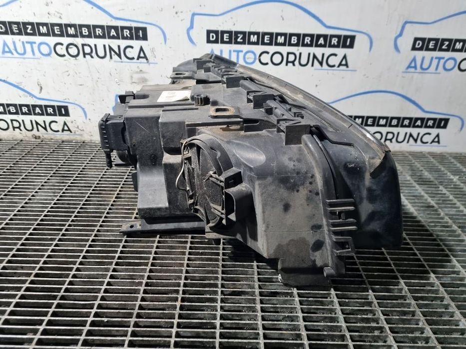 Far Stanga BMW X3 E83 Facelift 2006 - 2010 SUV 4 Usi (1368) Fara xenon