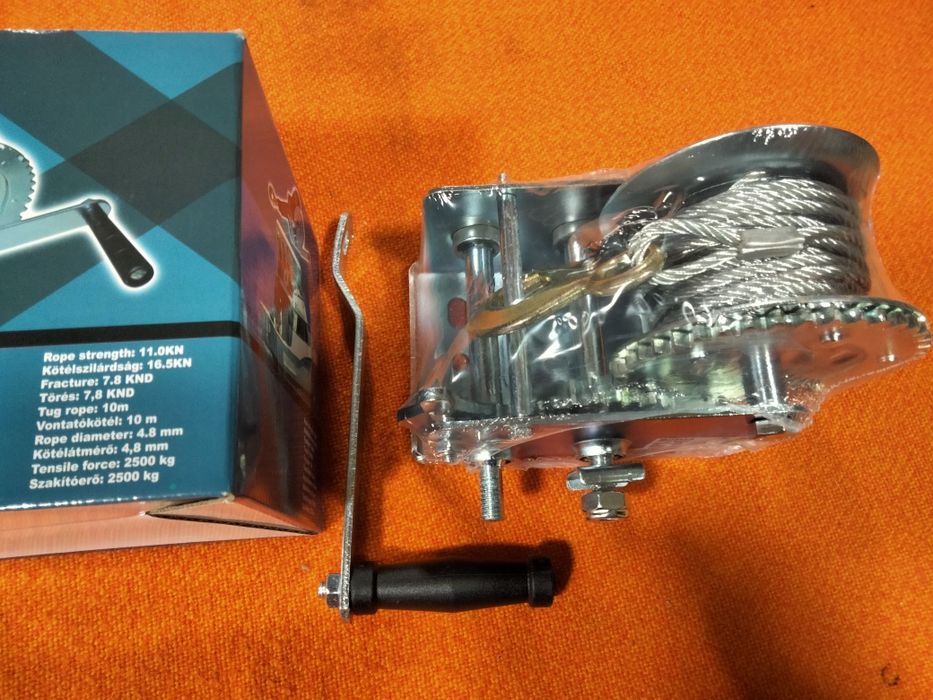 Troliu Manual 2500 kg .10 metri Cablu.