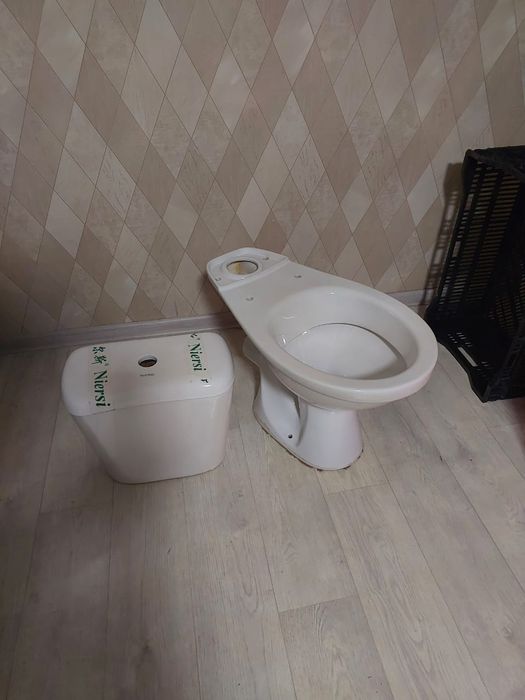 Продам унитаз в хорошем состоянии