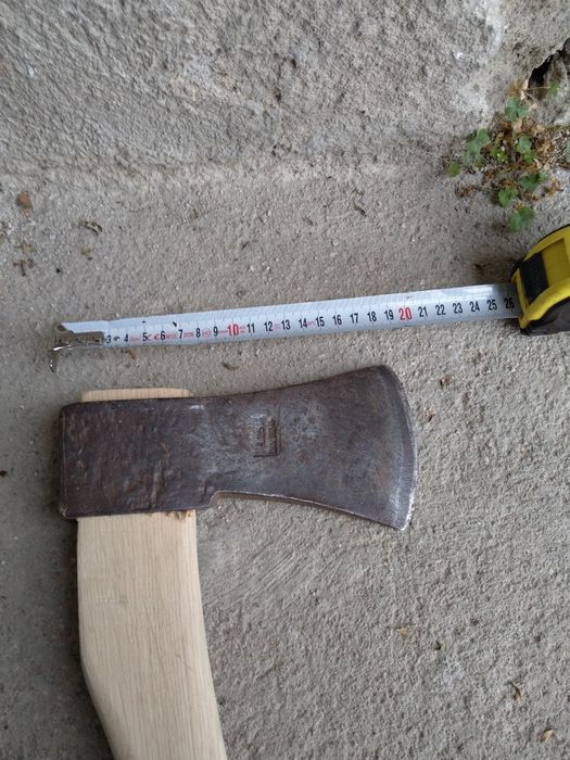 Продавам две големи Френски антикварни брадви 19-ти век Продавам