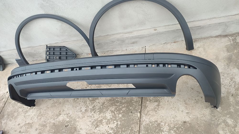 Bara fata cu grila centra  și bara spate cu Spoiler bara spate  Vw Touareg model 2020 CR