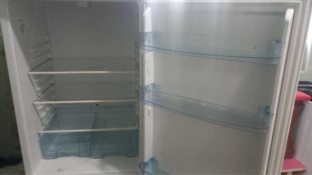 Xaladinik satiladi arzan bahada холадиник сатиладь арзан бахада