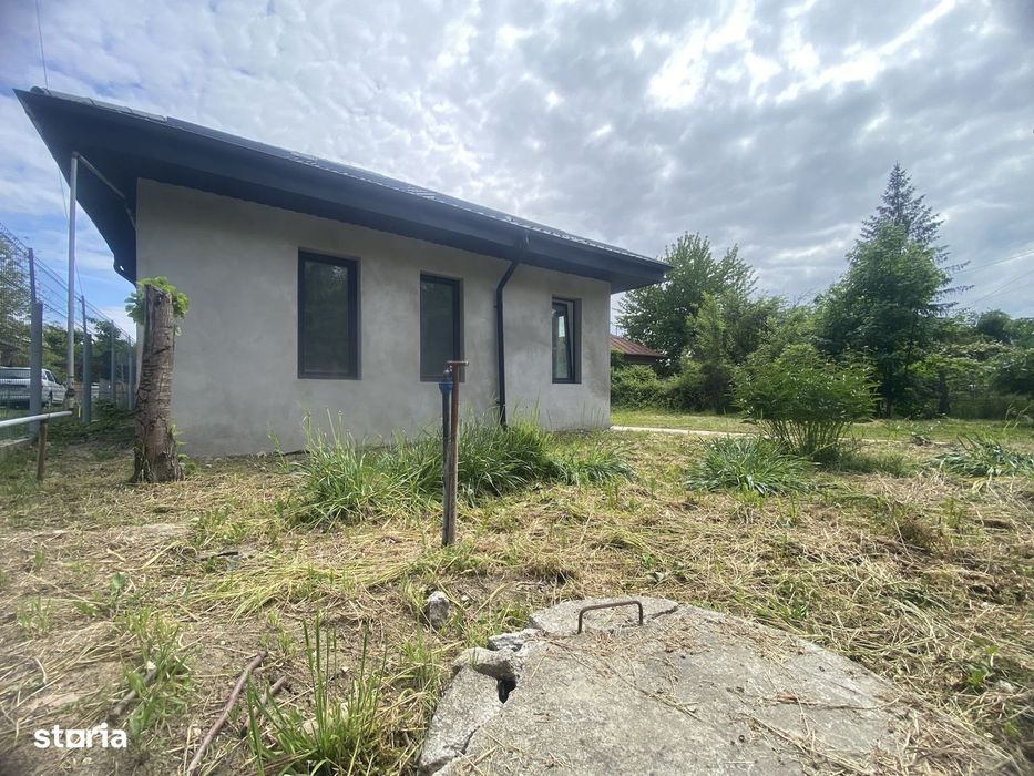 Casă primitoare cu teren generos de 2770 mp, în Adânca – Comision 0%