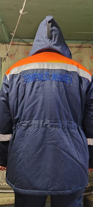 Продам зимний бушлат новый.