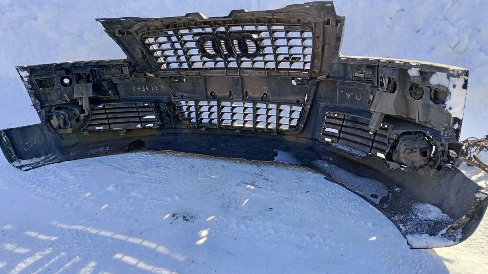 Бампер А, 8. Д3.  в хорошем состоянии