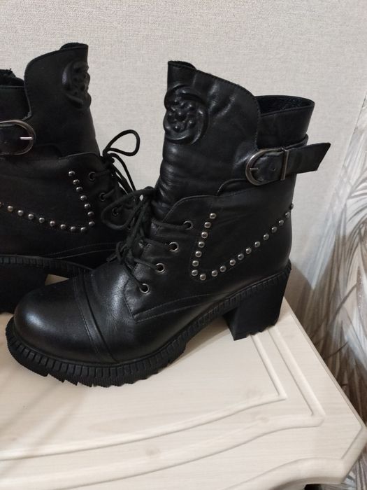 Продам женские батильоны