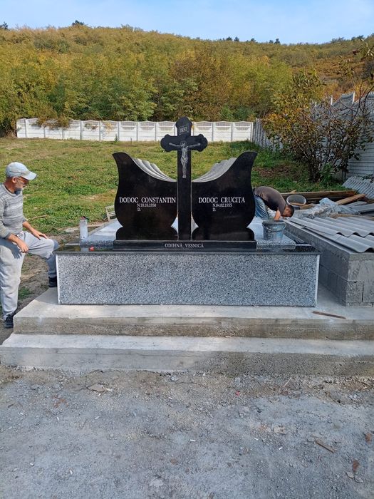 Placări morminte , cruci , cadre