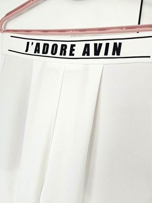 Бял сет Avin размер М