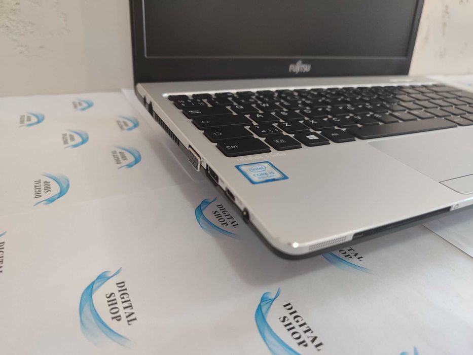 Лаптоп Fujitsu Lifebook S938, i5-8250U,8G DDR4,256G,13.3'' FHD,Клас А