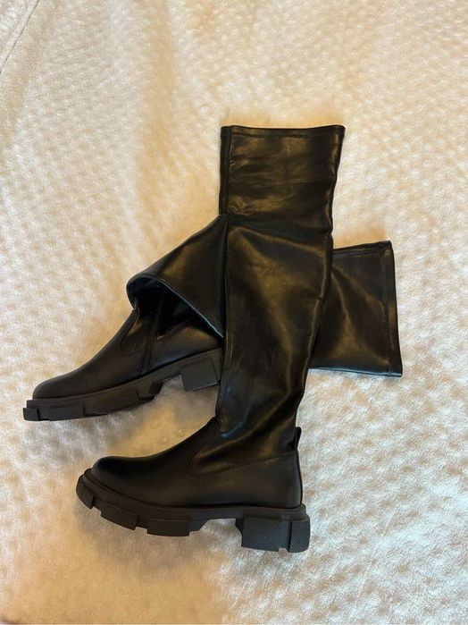 Чизми(ботуши) над голяното