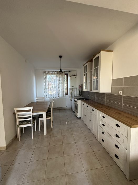 Închiriere Casă Tip Duplex - Sânpetru