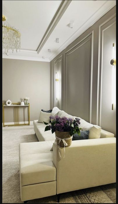 Консоль для прихожей