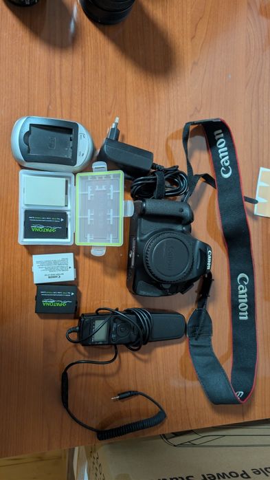 Canon 600d + obiectiv stock
