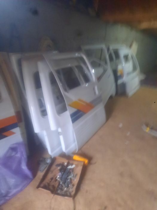 Damas eshiklar sotiladi radnoy kraska oq