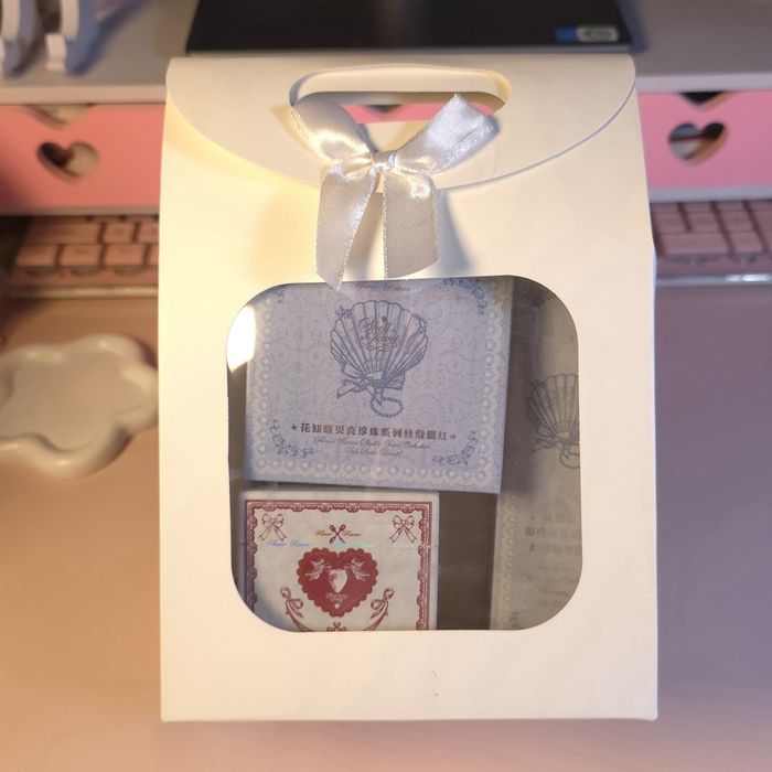 Подарочный набор косметики Flower Knows (Фловер Ноуз) / Бьюти бокс