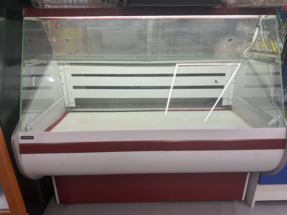 Холодильник продам срочно