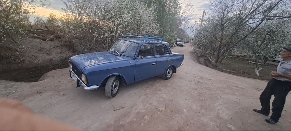 москвич  состояние среднее. Поставил новые шины, акумулятор.