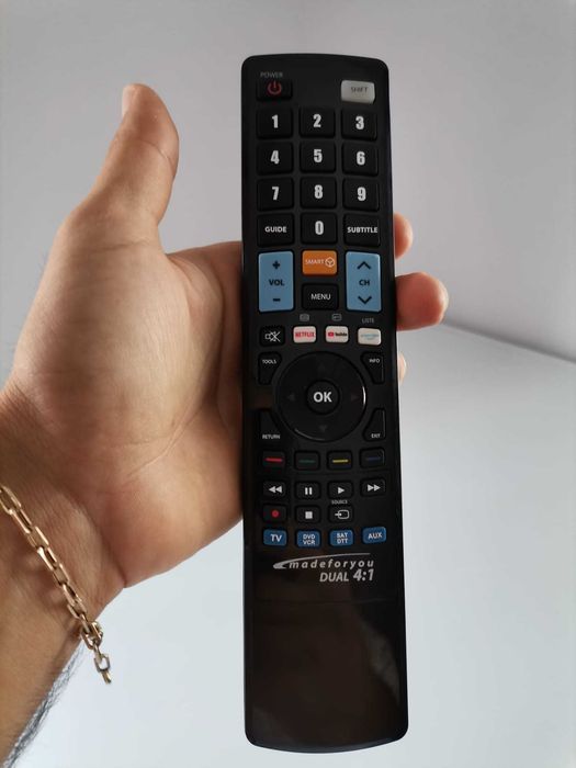 Vand telecomanda universala programabila