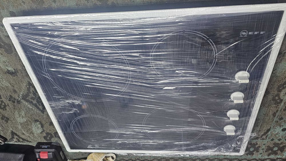 Плот за вграждане NEFF – 4 зони с механично управление