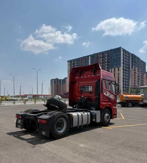 Седельный тягач FAW JH6 4x2 дизель (солярка) 2026 NEW