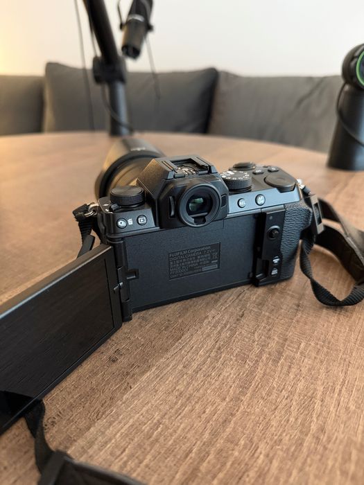 Fujifilm X-S10 + obiectiv 18-55mm