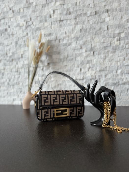 Уникален модел Fendi чанта най висок клас
