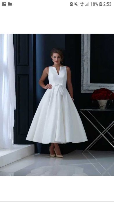 Продам  либо прокат платья мама и дочь