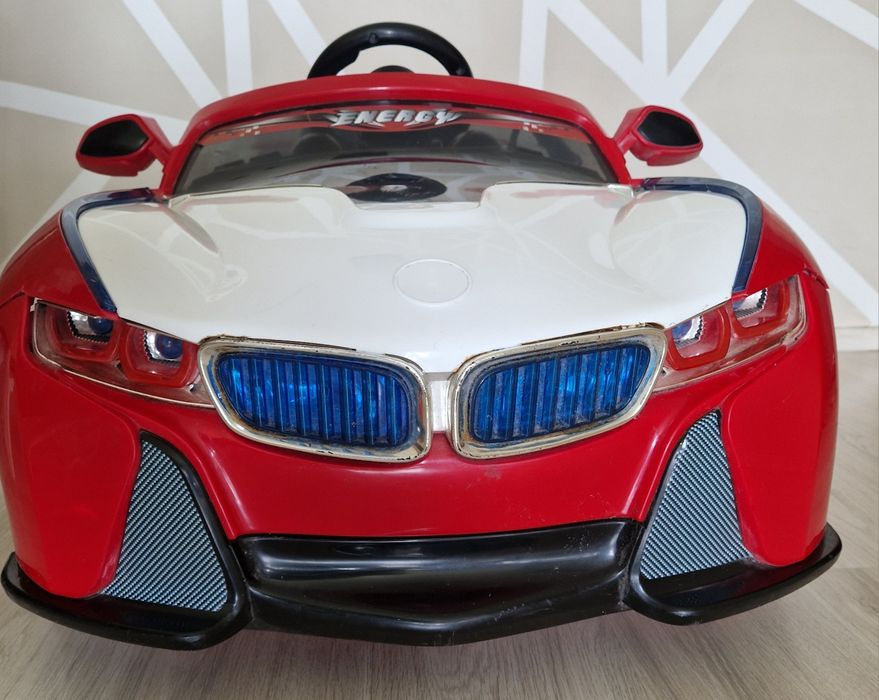 Акумулаторна детска кола (на батерий)