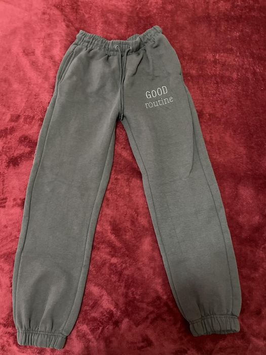 Продавам неизползано долните на анцунг