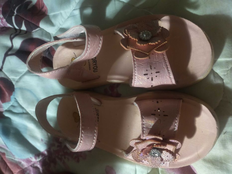 Продам обувь все по 500т