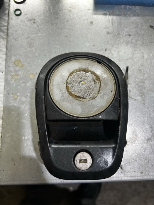 Ручка багажника Опель Омега В седан