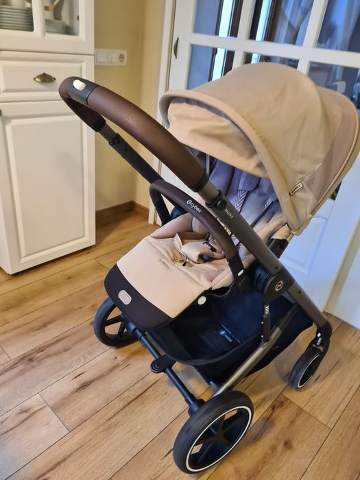 Cybex Balios S Lux Almond Beige/Moss green