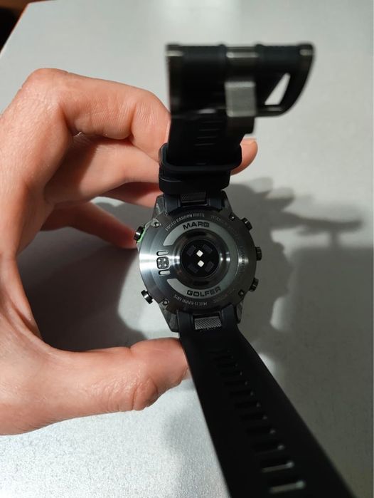 Смарт-часы Garmin MARQ Golfer Gen 2 Carbon Edition