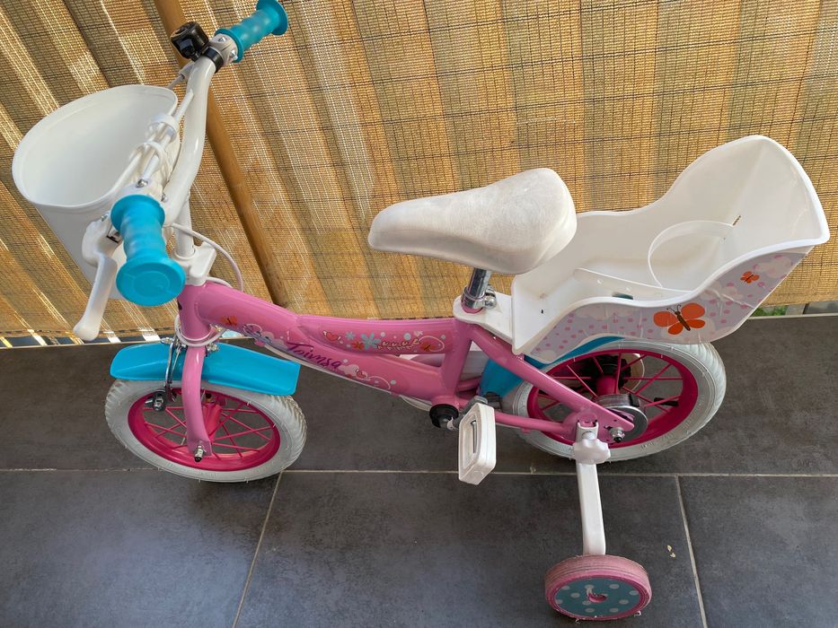 Bicicletă copii 12” Toimsa cu roți ajutătoare și scaun pentru păpuși – stare foarte bună