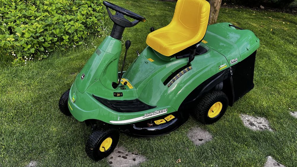 Tractoras pentru gazon