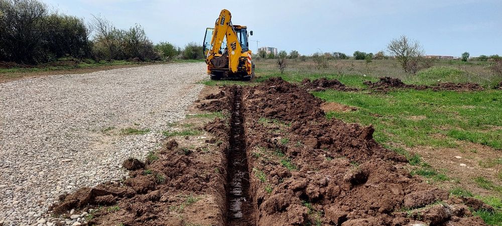 inchirem buldoexcavator cu picon , fundatii , demolari